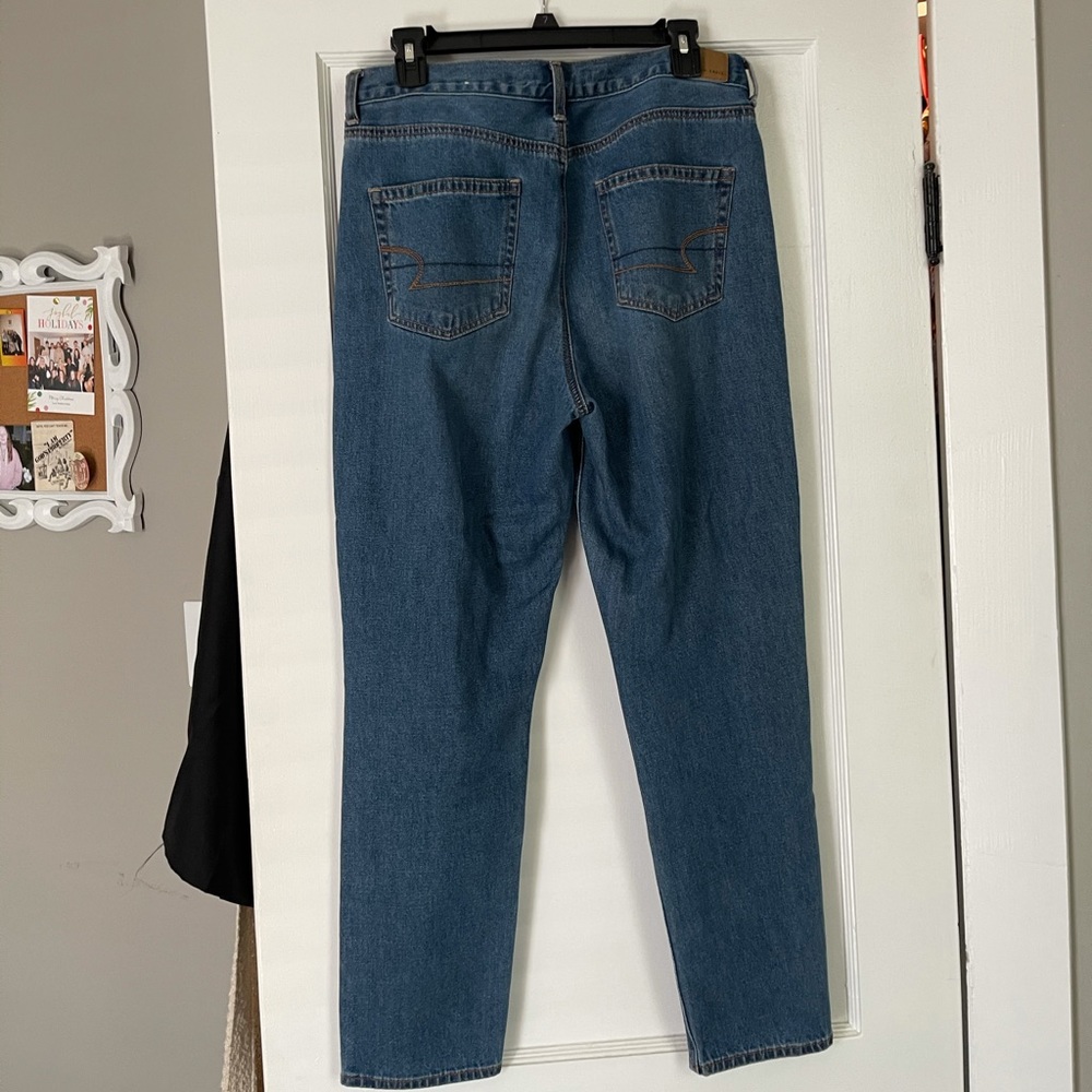 American Eagle mom jeans